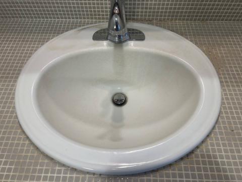 品川区小山で既存の洗面ボウルの写真