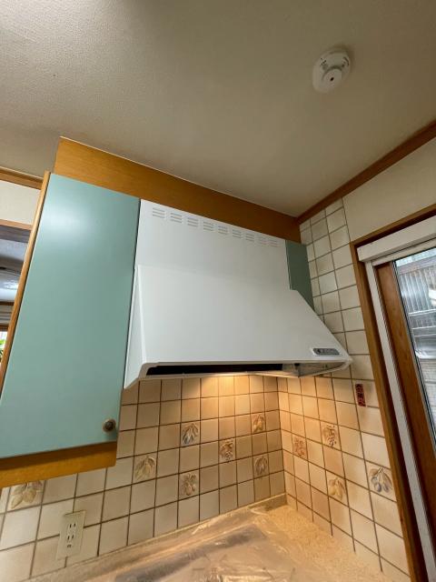 品川区小山でレンジフード交換工事完成写真
