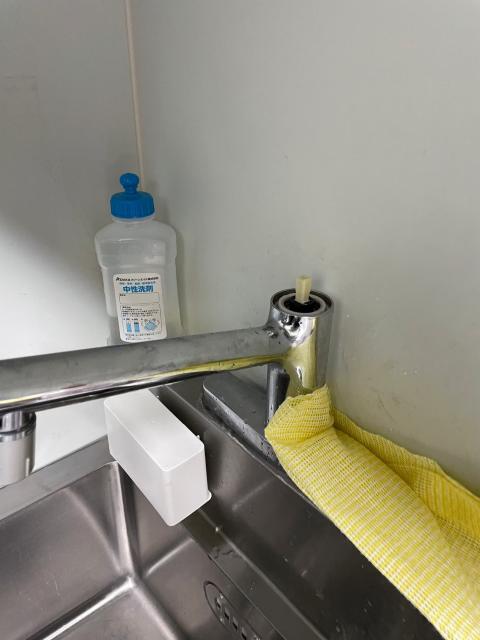 武蔵小山にある保育園から調理場の水栓金具交換する前既存の写真