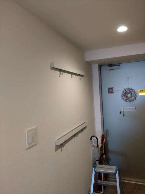 品川区戸越のマンションの玄関ハンガー―ラック設置全体の写真