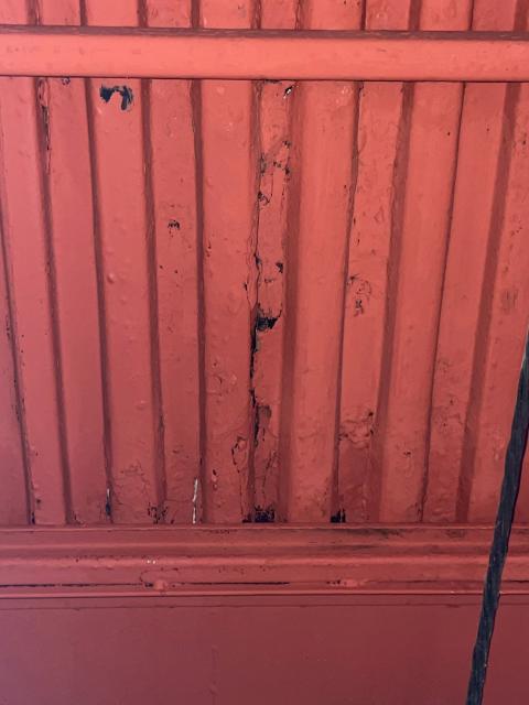 品川区小山台のアパートで鉄骨階段のサビ止め塗装劣化部分の一つ写真