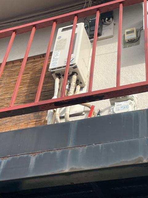 品川区小山台のアパートで鉄骨階段のサビ止め塗装手すり部分の写真