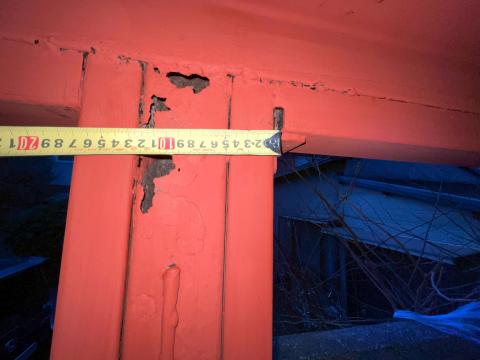 品川区小山台のアパートで鉄骨階段のサビ止め塗装劣化部分写真