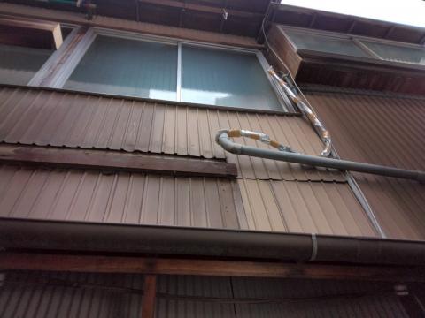 武蔵小山にある戸建てで経年劣化したベランダの解体写真5