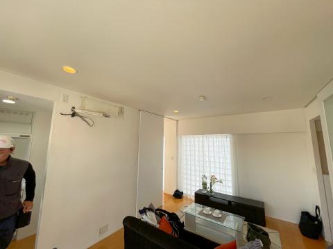 武蔵小山で中古マンション購入後リフォ―ム前クロス張替え前写真