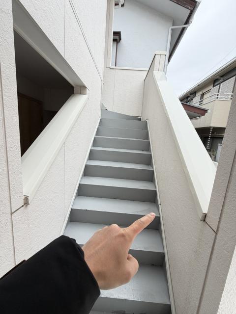 目黒区目黒本町のアパート階段に手すりをつける相談の写真