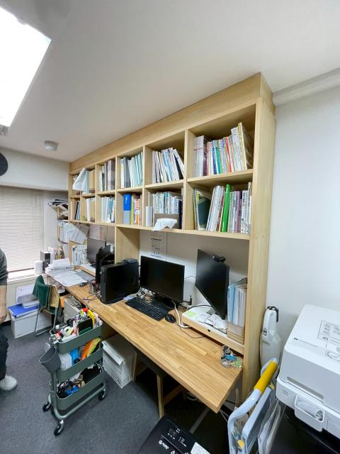 品川区の西小山のオフィスで造作棚の解体処分既存の写真1