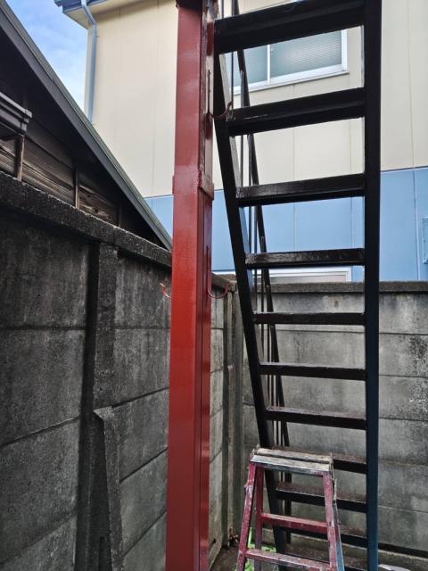 品川区小山台のアパートで鉄骨階段のサビ止め塗装した階段写真
