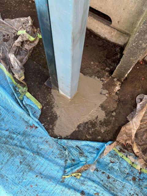 品川区小山台のアパートの鉄骨階段溶接後の地面の写真