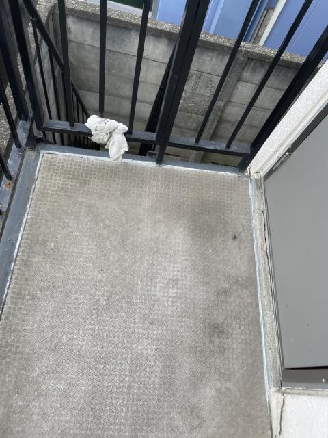 品川区小山台のアパートで外階段手すりの劣化既存写真