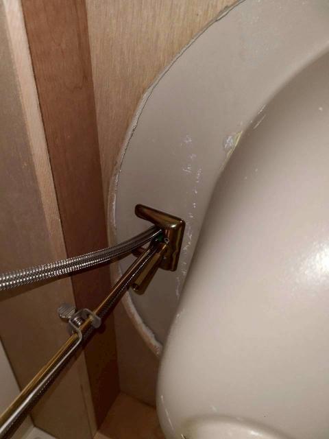 品川区小山で洗面所の下のカバーがついている写真