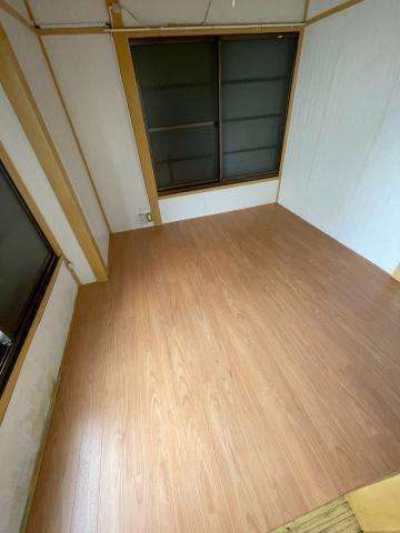 品川区旗の台にあるアパートオーナー様からのご依頼フロアタイルに変更した写真