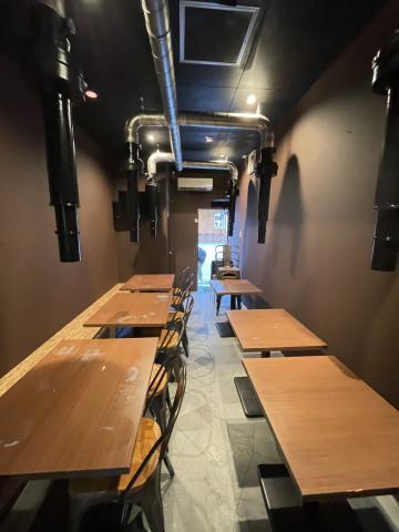戸越銀座商店街のホルモン焼肉専門店さんからの店内塗装完成の写真