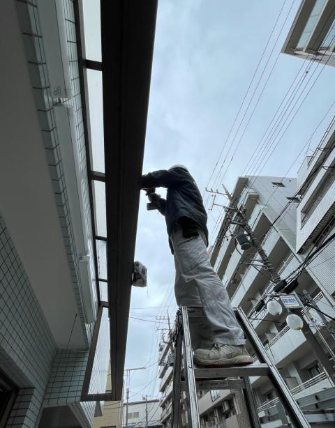 品川区店舗の看板交換写真