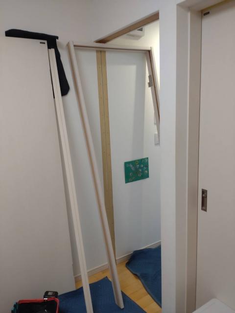品川区小山　ドア加工のために外した写真