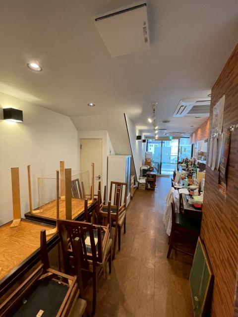 武蔵小山の飲食店で内装工事照明器具類取り付け完成写真