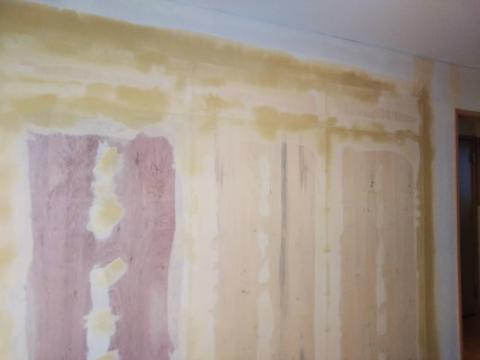 品川区小山台で1部屋を2部屋に間仕切り壁を乾燥させている写真