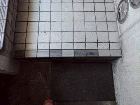 品川区西五反田の店舗ビルで床タイル張替えきれいに完了した写真