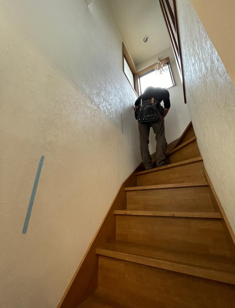 目黒区で室内階段に手すり設置工事写真