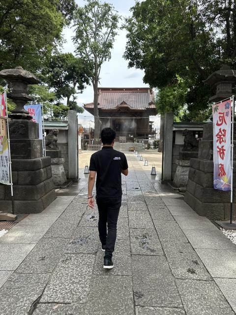神社で社長本人の写真