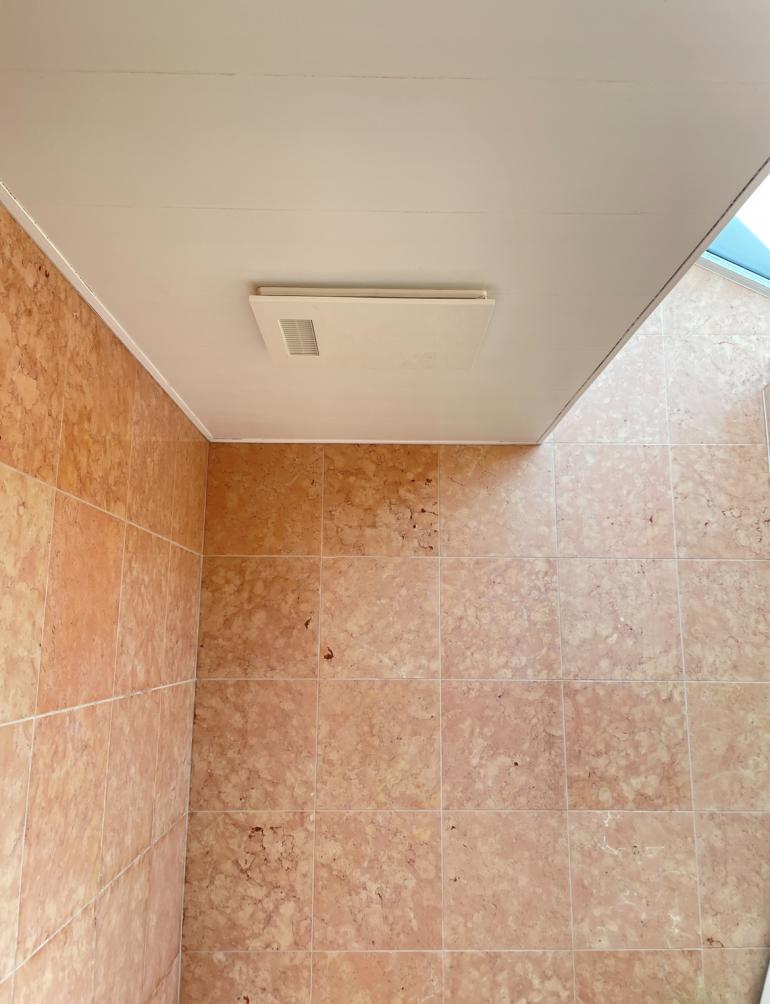 目黒区で浴室バス乾燥機交換写真