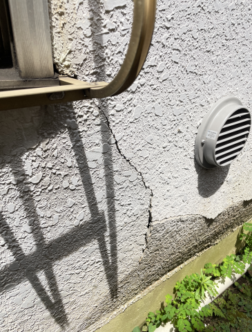 品川区の戸建て外壁がひび割れ発生したので調査した写真