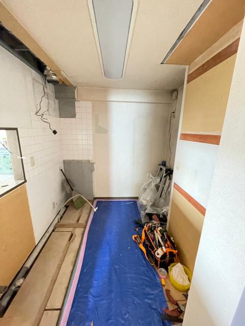 既存キッチン解体