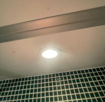 品川区武蔵小山で浴室の照明交換工事を行いました