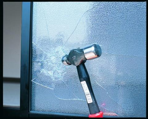 窓ガラス用防犯フィルム