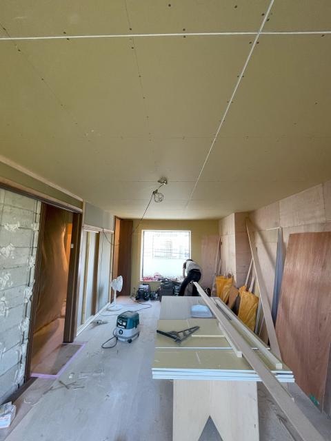 大田区洗足天井ボード貼った写真