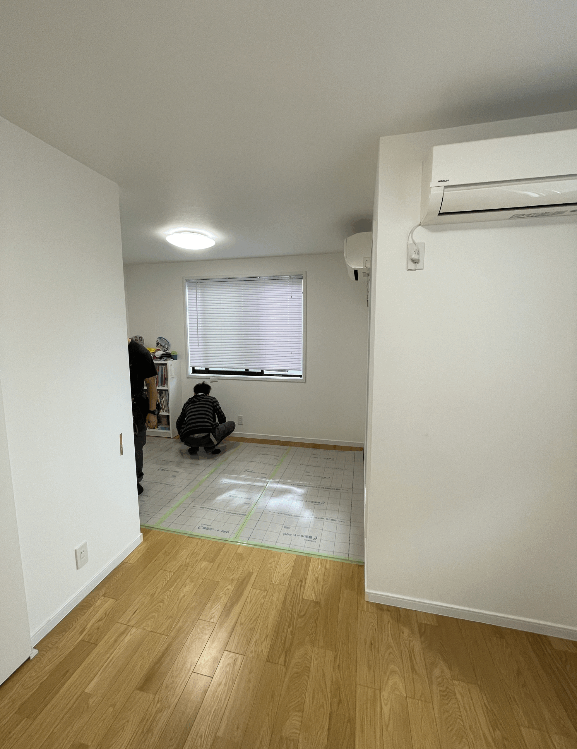 西小山子供部屋1つを2つへ配線確認している写真