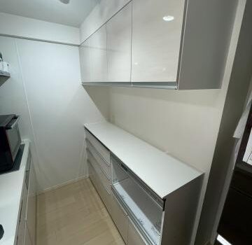 品川区小山台の中古マンションでカップボードを設置しました