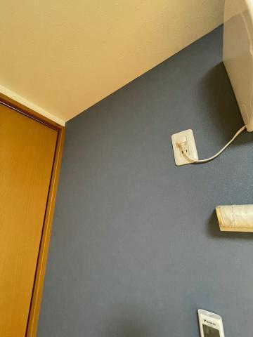 品川区小山台で寝室壁一面アクセントクロス張替えた写真