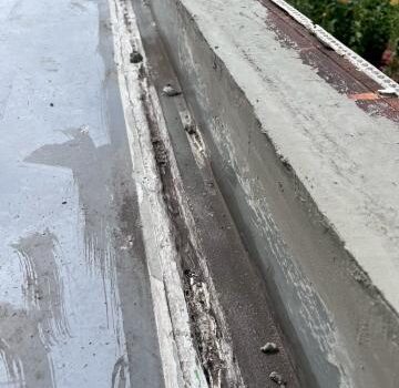 武蔵小山の戸建てで雨漏りのする陸屋根部分を改修工事しました