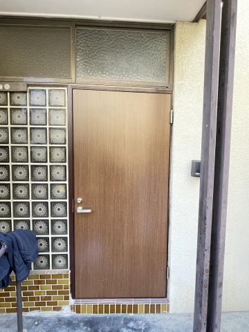 品川区小山台で経年劣化した玄関ドアを交換した写真