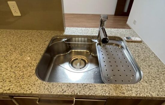 品川区小山台で賃貸マンションのオーナー様から退去後のクリーニングを頼まれました