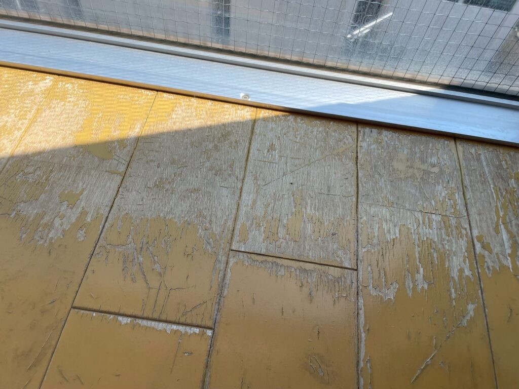 目黒区目黒本町で劣化傷を大きく撮った写真