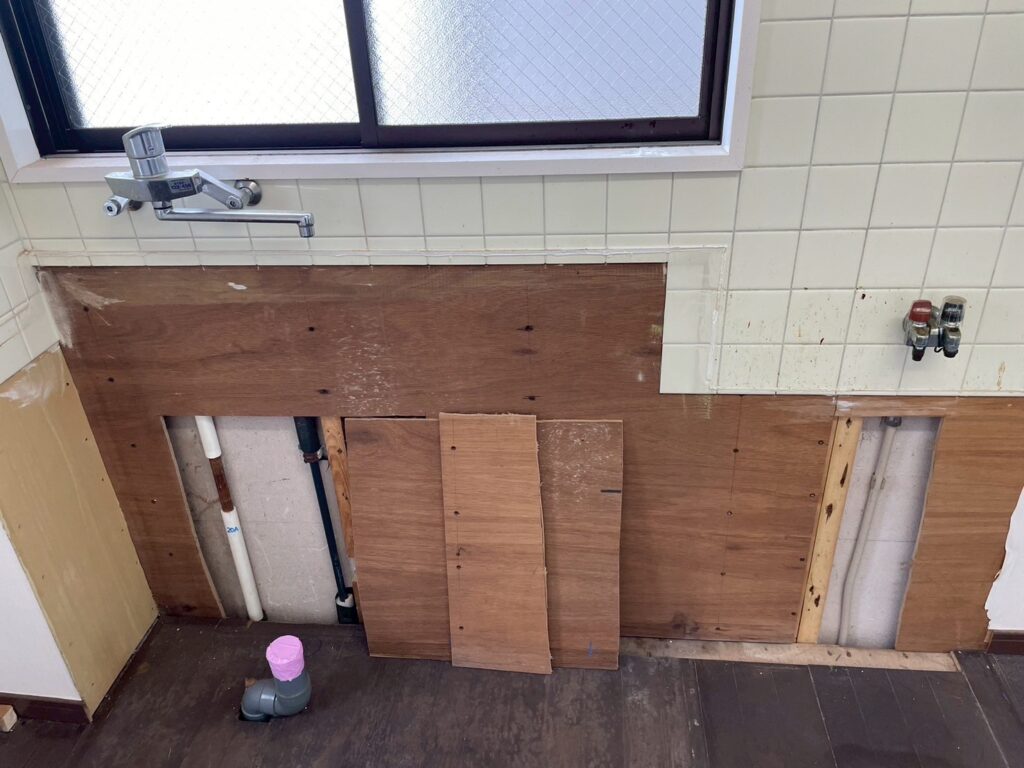 武蔵小山賃貸マンションキッチン交換中写真