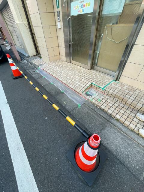 武蔵小山にある保育園の出入口既存写真