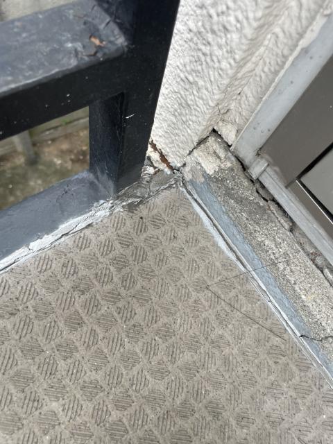 品川区小山台のアパートで鉄骨階段外の既存写真
