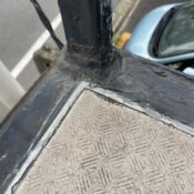 品川区小山台のアパートで外階段手すりの劣化既存写真