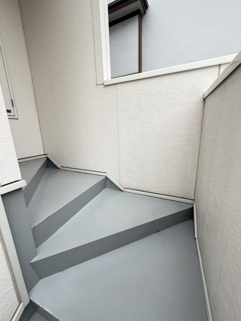 目黒区目黒本町のアパート階段手すりを付けるご相談写真