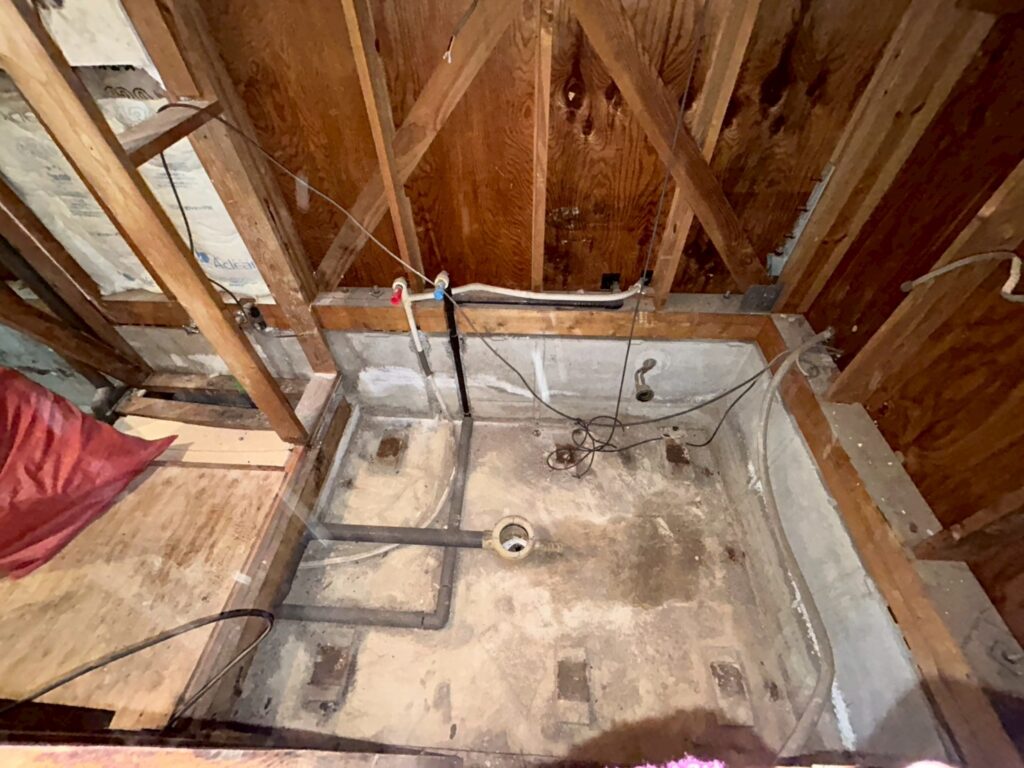 品川区大雨被害のお客様ユニットバス解体写真