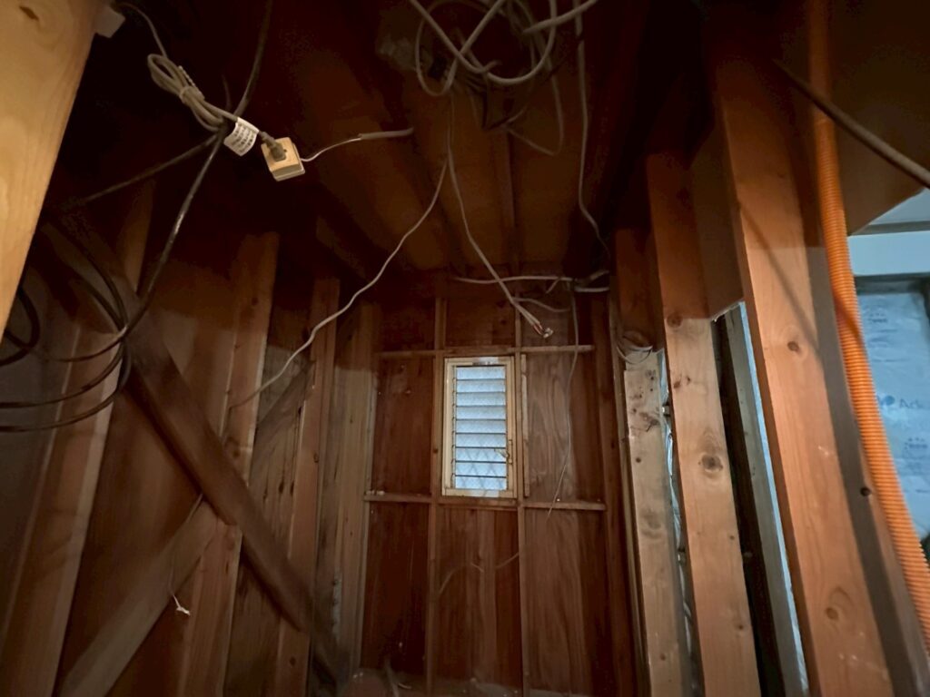 品川区で大前被害のお客様室内解体作業写真