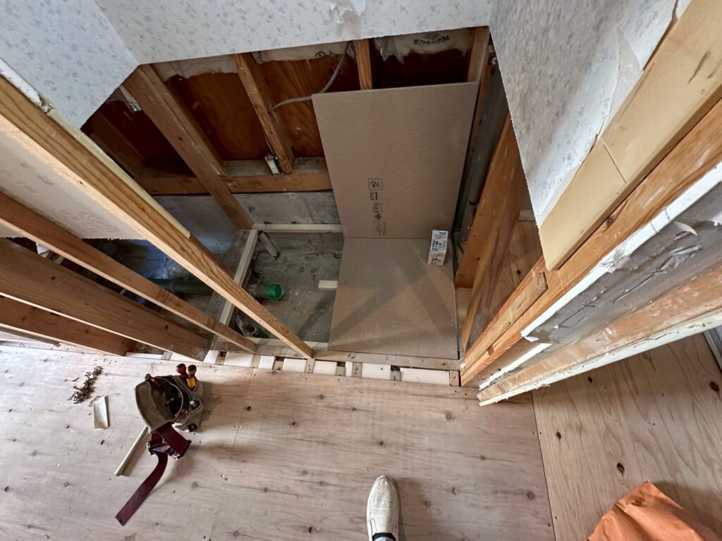 品川区床上浸水自宅トイレの床高さ調整前写真