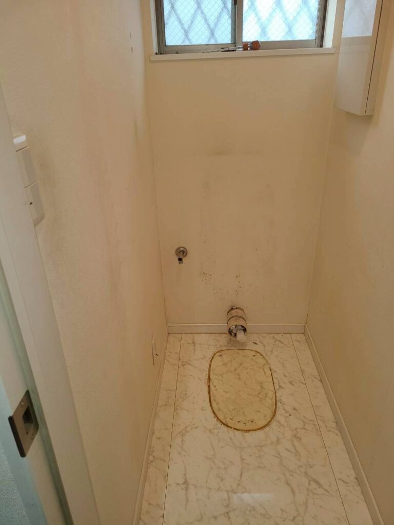 品川区戸越で既設トイレを撤去した写真