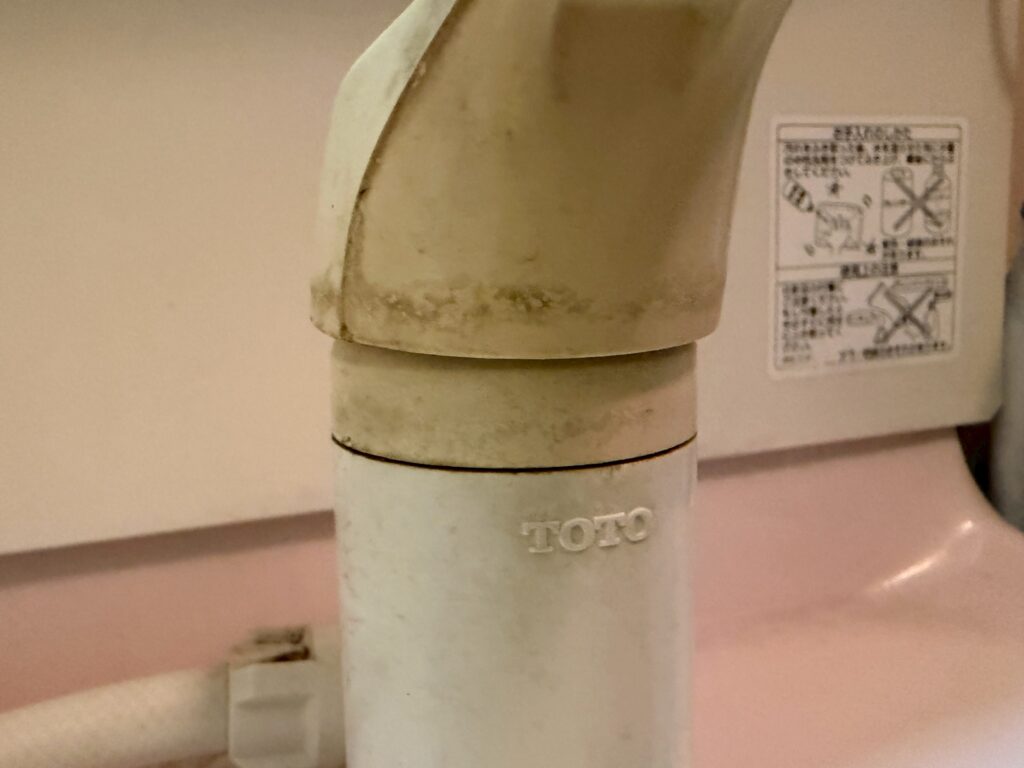 品川区小山のマンションの洗面化粧台の水栓既存写真