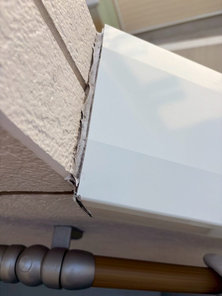 目黒区目黒本町のアパート階段既存の手すり笠木の写真