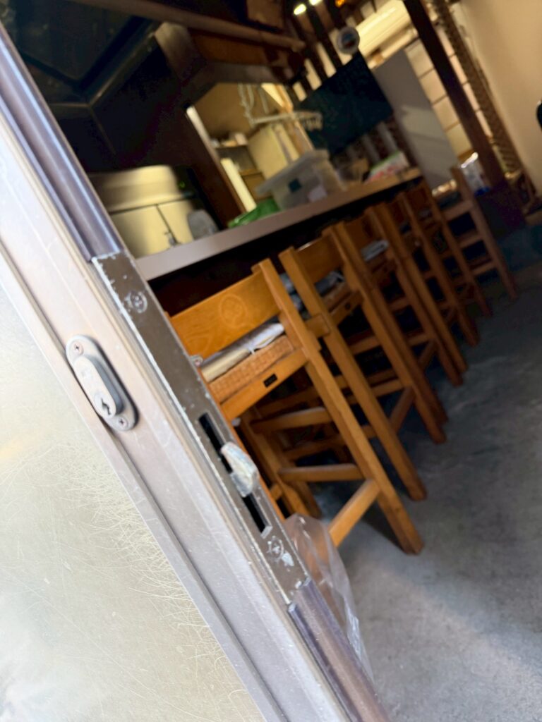 品川区小山台の入り口ドアの既存鍵の写真