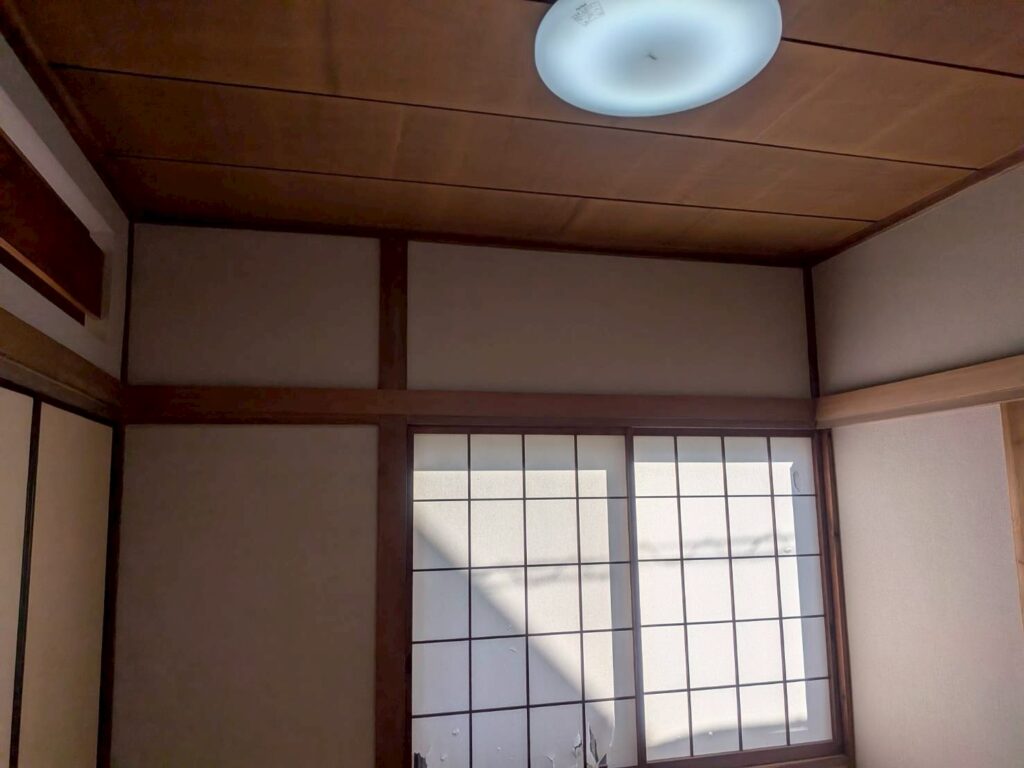 品川区小山で和室の砂壁クロスへ完成写真